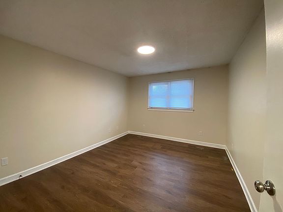 5th image of 1408 Colony Park Dr APT 8