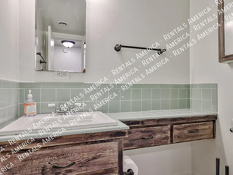 1107 W Osborn Rd #206 — Photo 12
