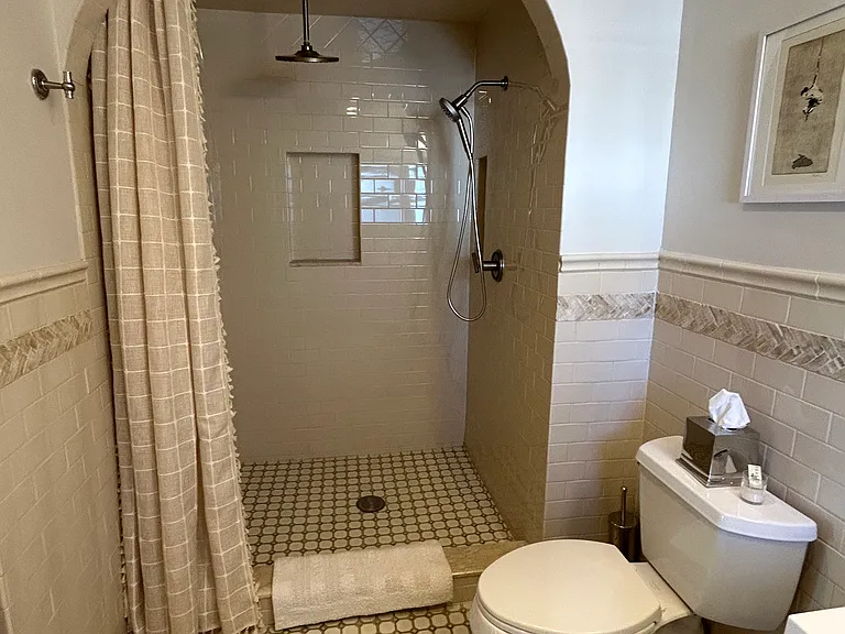 1211 Grand Ave #4 — Photo 8