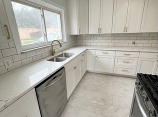 105 Enfield Pl, Syracuse, NY 13214