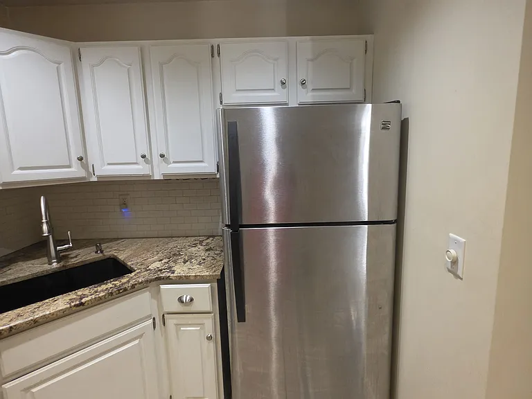 Willow Creek Dr SE — Photo 11