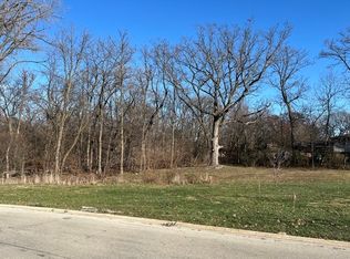 16961 Forest Glen Dr, Tinley Park, IL