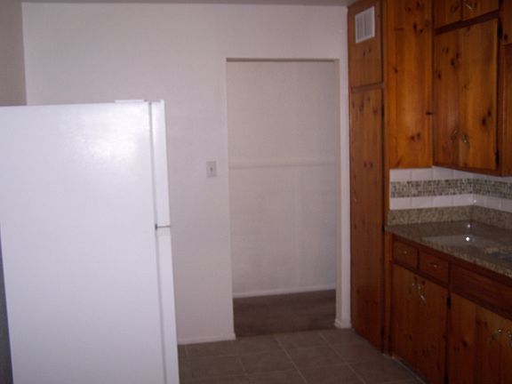 2nd image of 1505 Vermont Ave #B