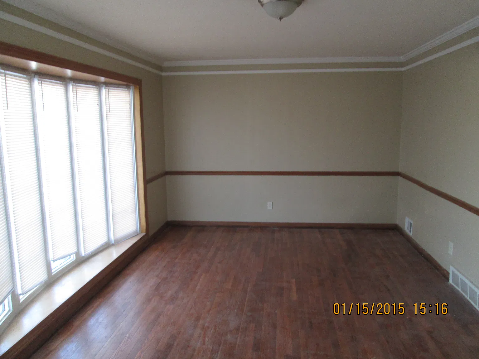 3 bed, 986 sqft, $1,500 — Photo 3