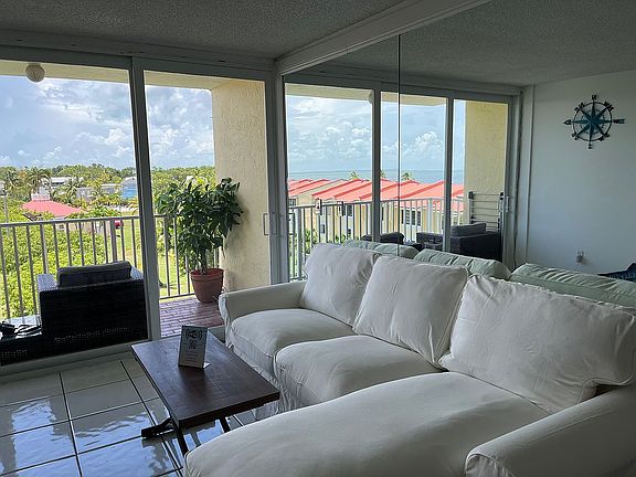 4th image of 88540 Overseas Hwy APT 305
