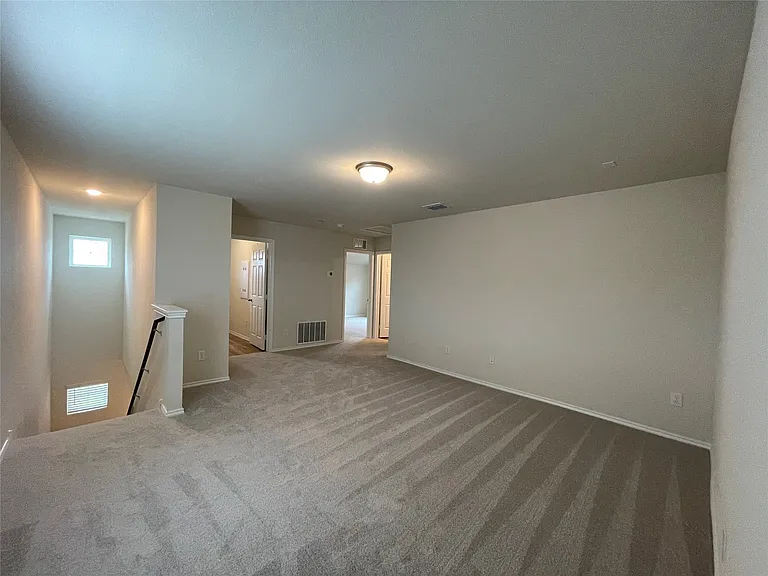 481 Grenada Lake Dr — Photo 13