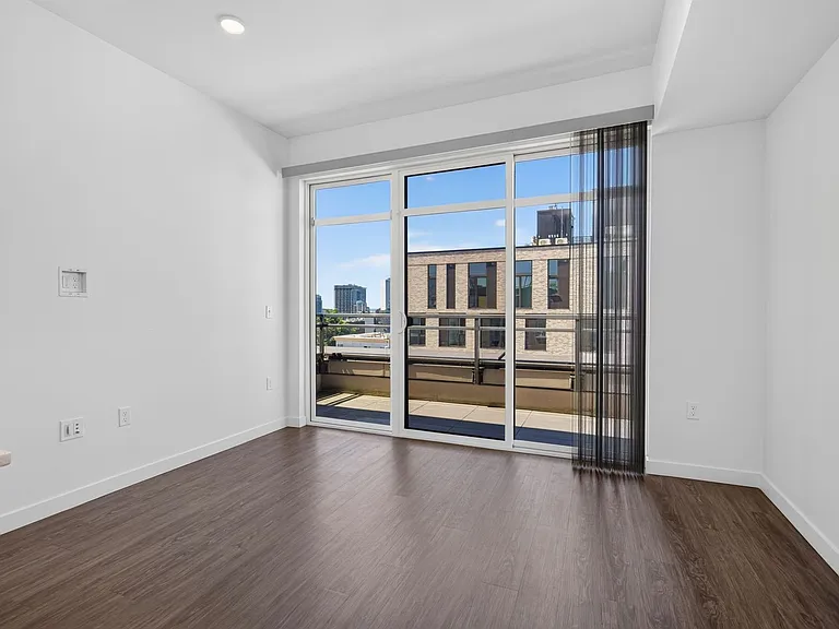 101 Broadway, Live Here, Go Anywhere — Photo 63