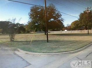 1229 N Walnut Creek Dr, Mansfield, TX 76063