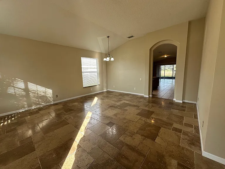 5114 100th Dr E — Photo 2