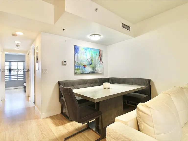 435 21st St #102 — Photo 3