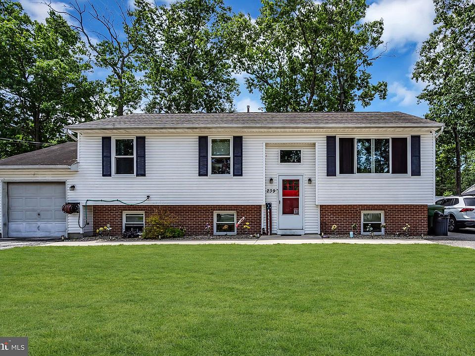 1st image of 239 Salvia St