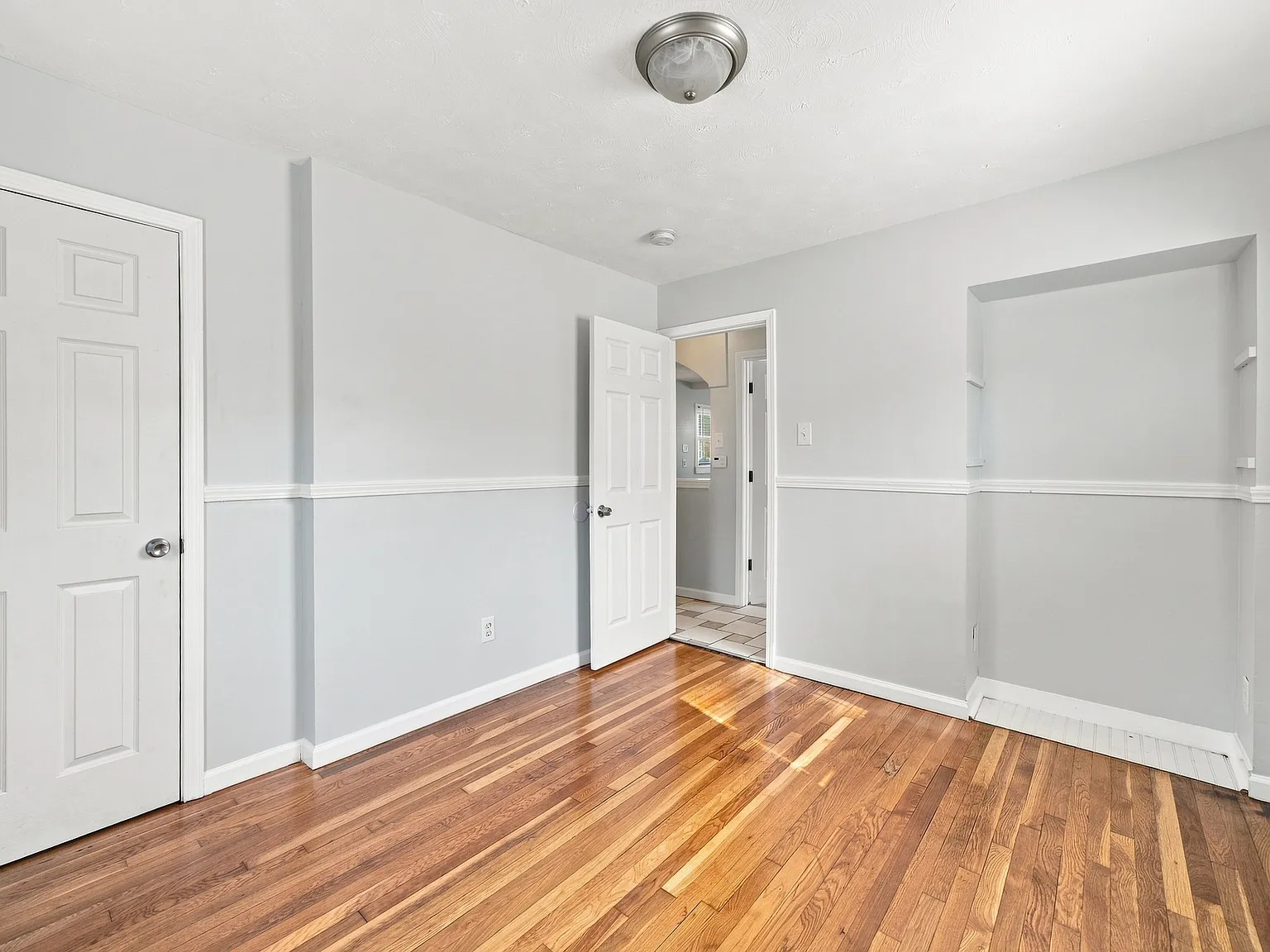 3 bed, 1250 sqft, $1,875 — Photo 4