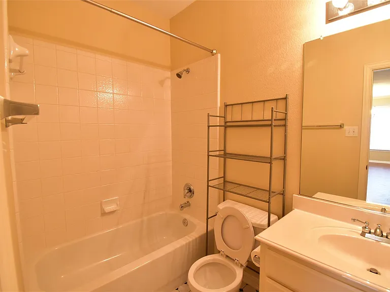 7995 Quiet Meadow Ln — Photo 19