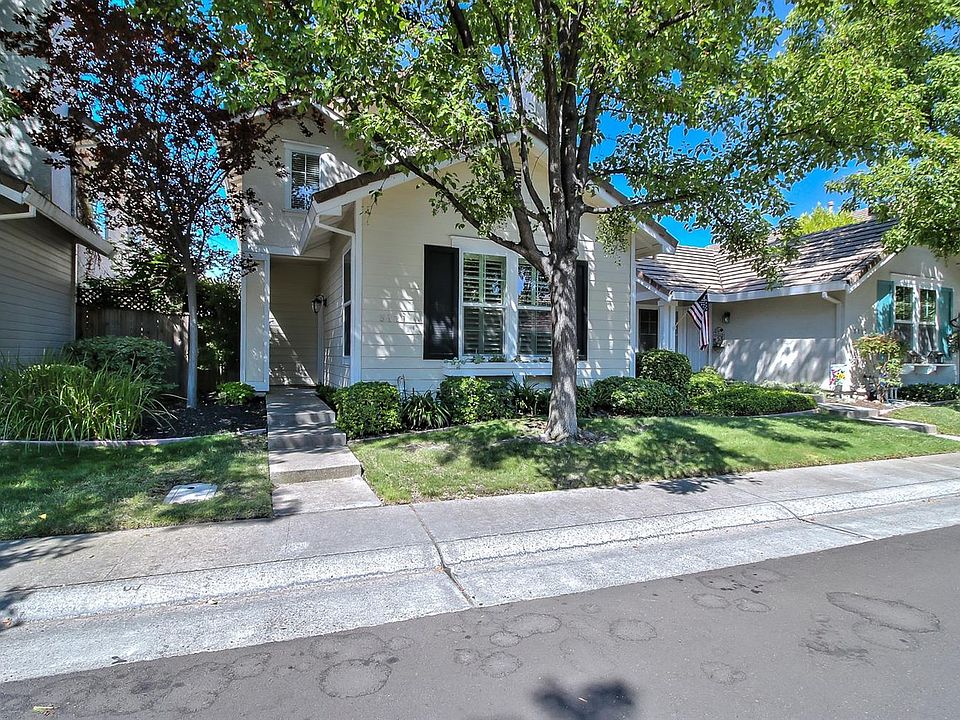 2nd image of 3121 Zeus Ln