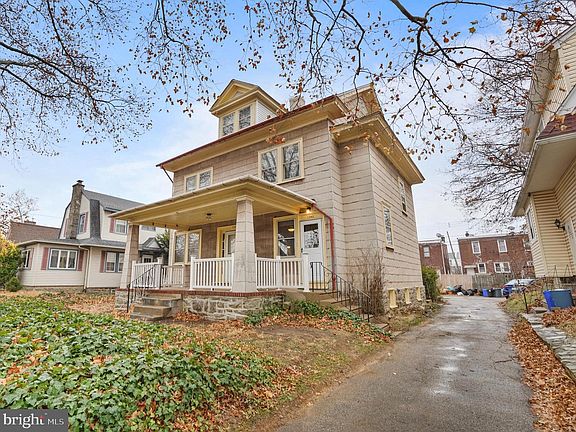 3rd image of 1340-42 Wellington St