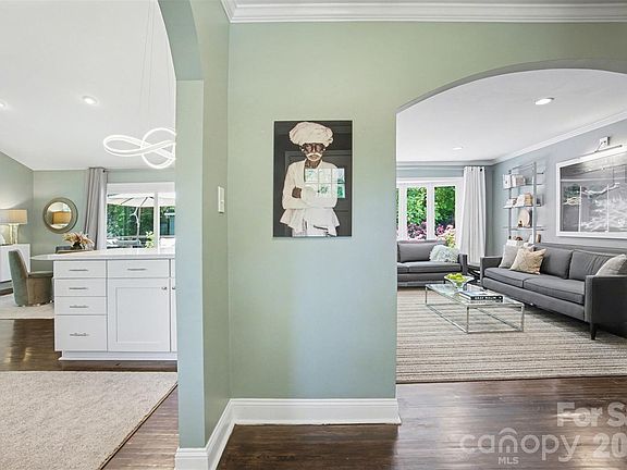 3rd image of 1800 Emerywood Dr