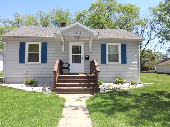 404 S Clinton St, Clinton, IL 61727