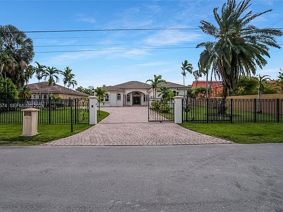 4th image of 4025 SW 128th Ave