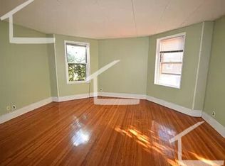 196 Saint Paul St #5, Brookline, MA 02446