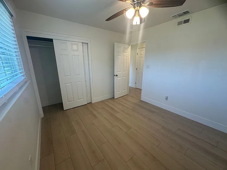 9101 Rosewood Dr — Photo 26