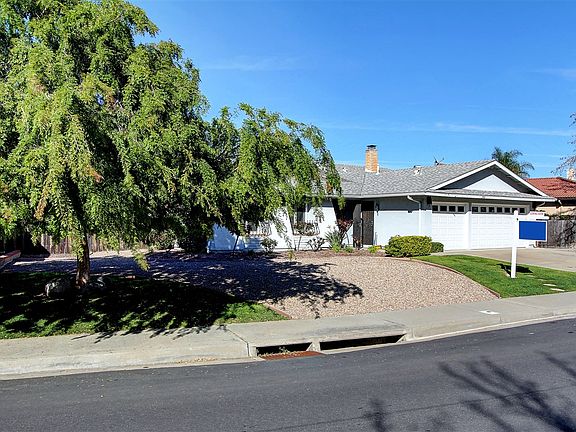 2nd image of 2061 Estela Dr