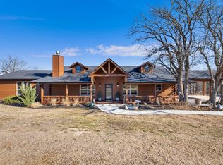 542 Whispering Oaks, Sunset, TX 76270