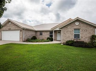 18271 Ridge Rd, Gravette, AR 72736