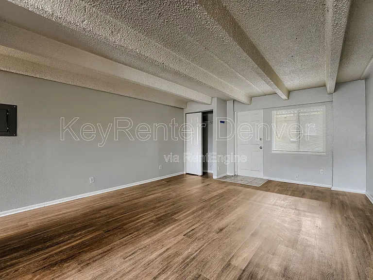 1180 Yosemite St #B2 — Photo 3