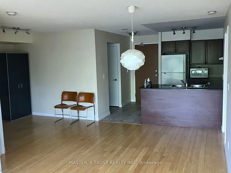 219 Fort York Blvd #312 — Photo 2