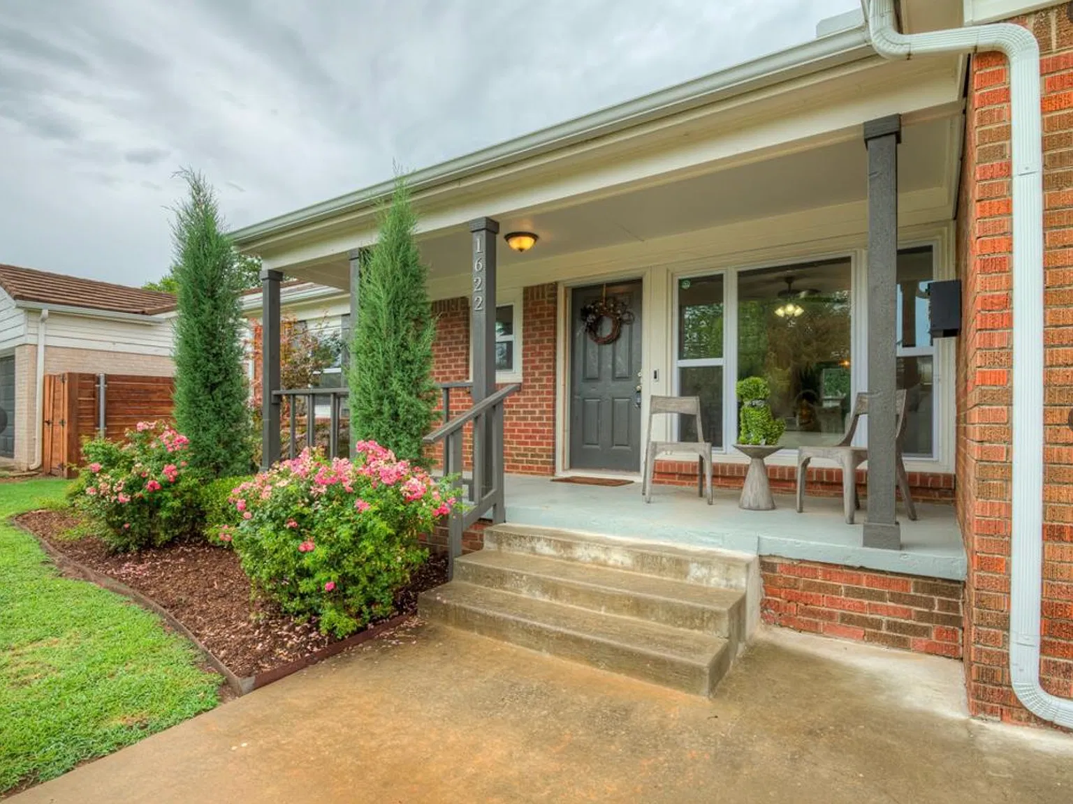 3 bed, 1020 sqft, $1,800 — Photo 2