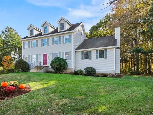 4 Dove Ln, Billerica, MA 01821