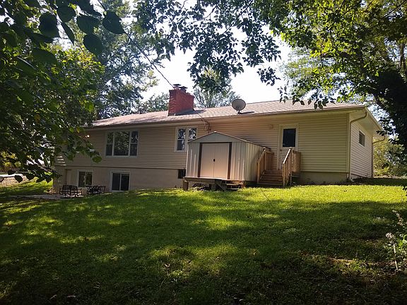 4th image of 538 Jefferson Cir