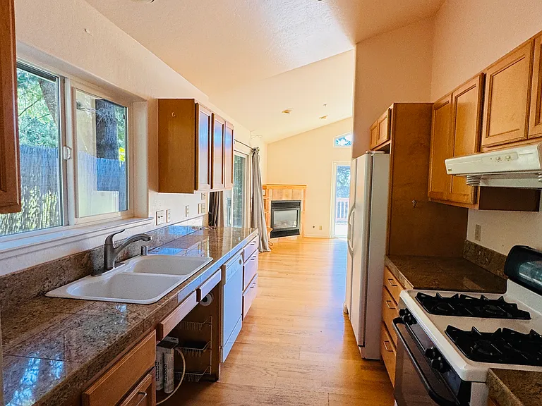 124 Towhee Dr #120 — Photo 1