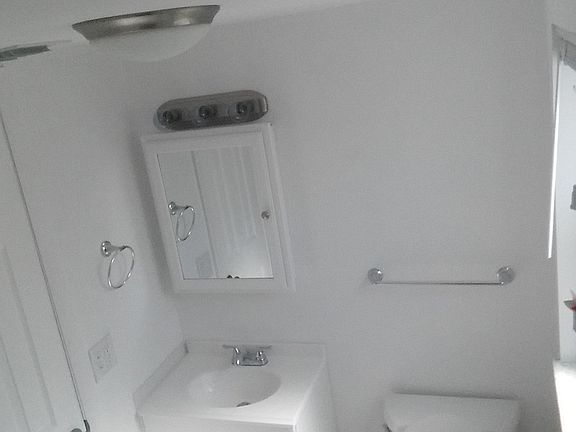 4th image of 303 S D St APT 2