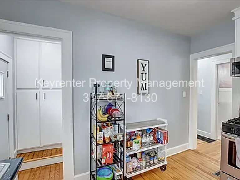 528 W 43rd St — Photo 7