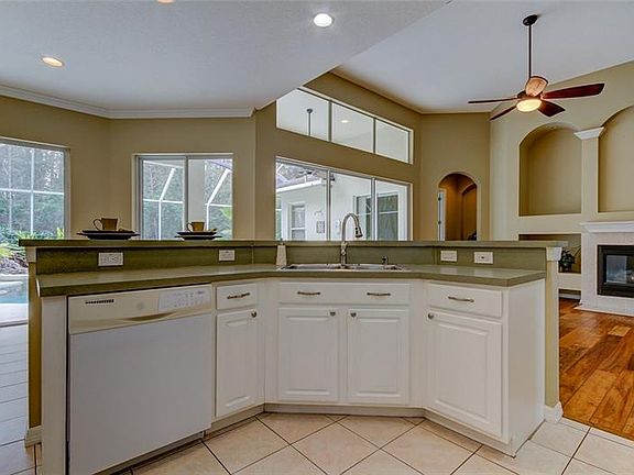 5th image of 10410 Greendale Dr