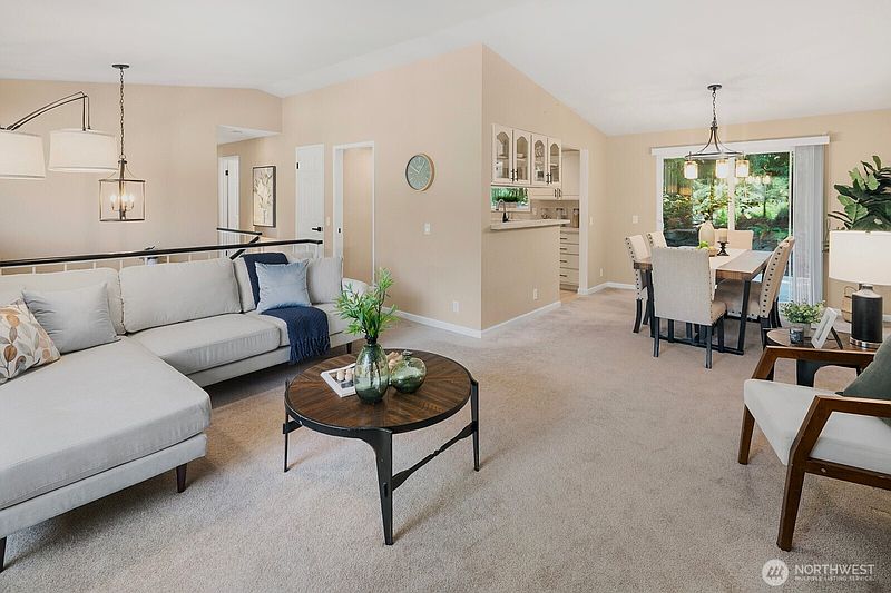 3rd image of 19514 35th Avenue NE