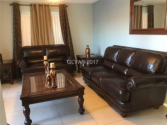 3rd image of 4711 Knollwood Dr