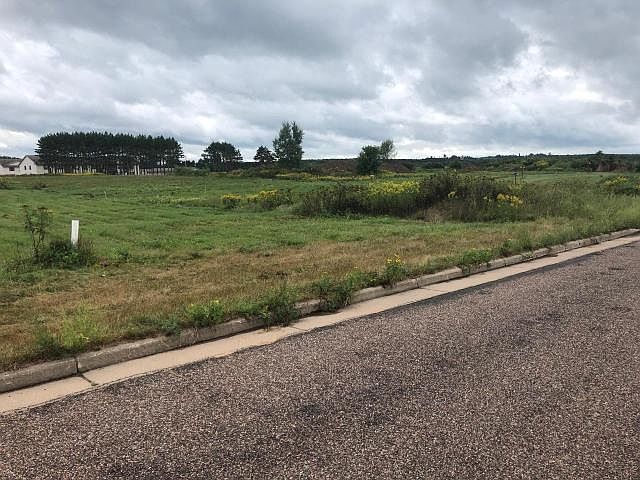 2nd image of 2302 Willow Bend Dr