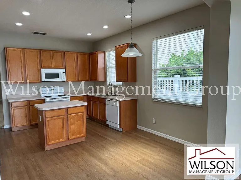 5004 Adair Oak Dr — Photo 12