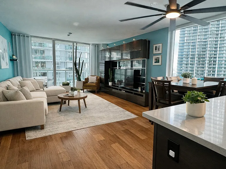 55 SE 6th St #3107 — Photo 5