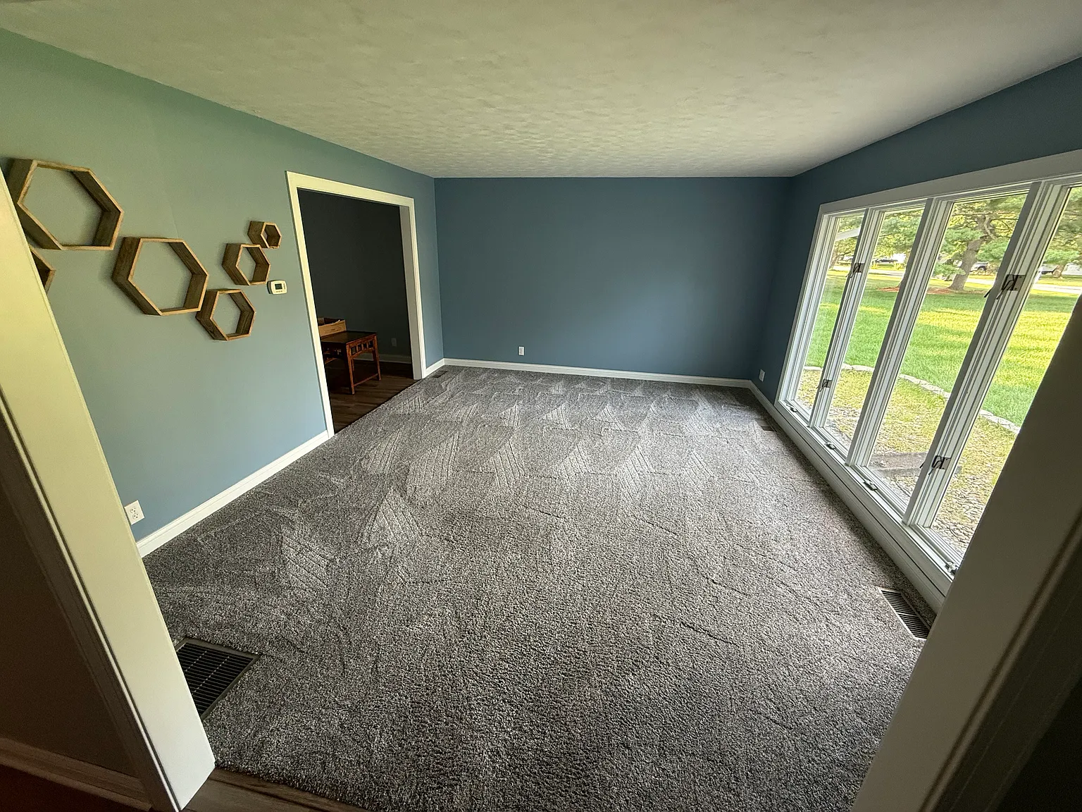 1147 N Penny Dr — Photo 4