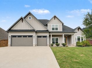 417 NE Royce Loop, Bentonville, AR 72712
