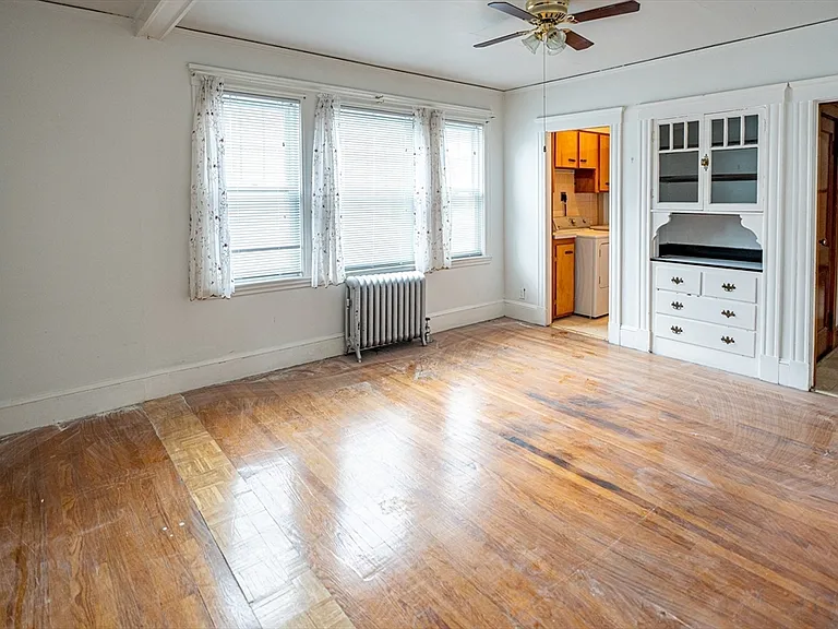 130 Francis St #2 — Photo 8