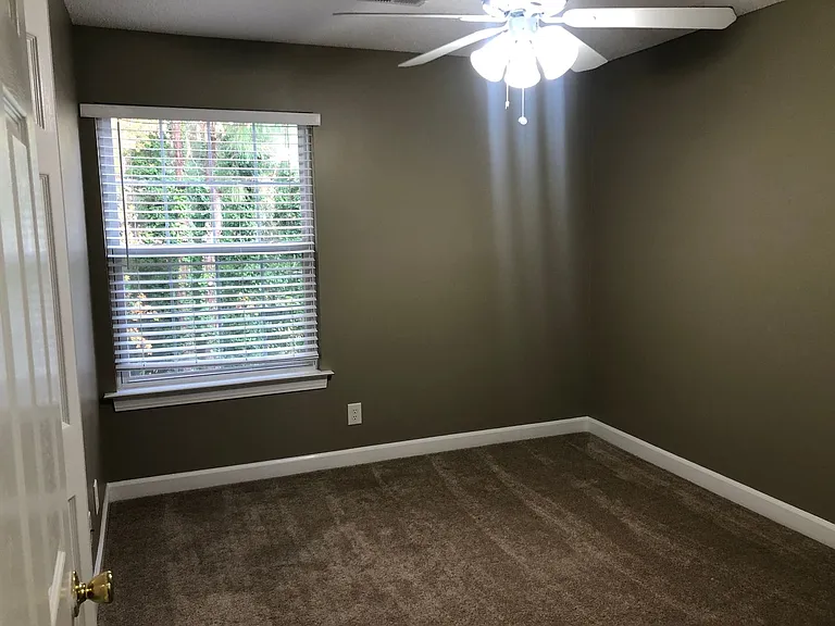 4323 Lotus Ct — Photo 44