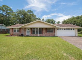 832 Lackland Dr, Biloxi, MS 39532