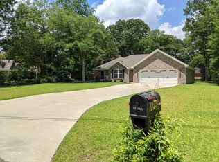 1720 Garland Dr, Hartsville, SC 29550