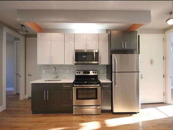 3rd image of 81 Carlton Ave #1B