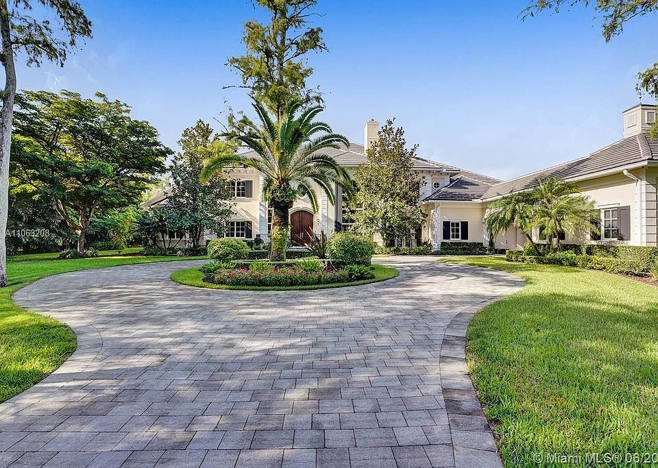 1st image of 9010 NW 70th Ct