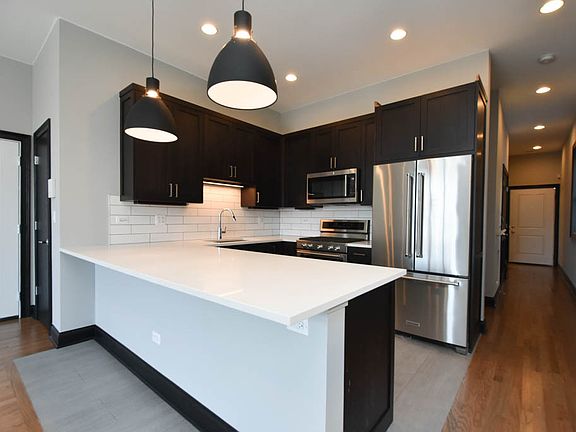 3rd image of 4326 N Ashland Ave APT 3